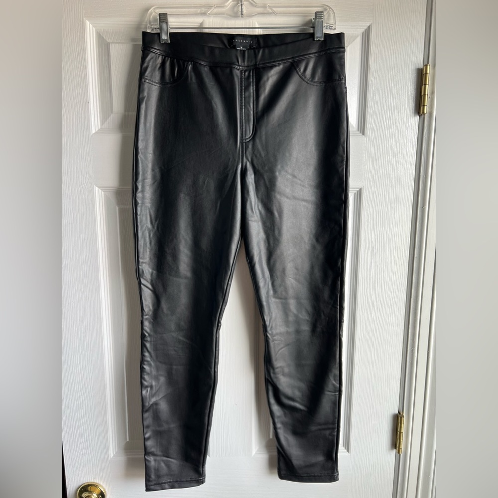 Sanctuary Runway Faux Leather Leggings Black sz Medium NWOT